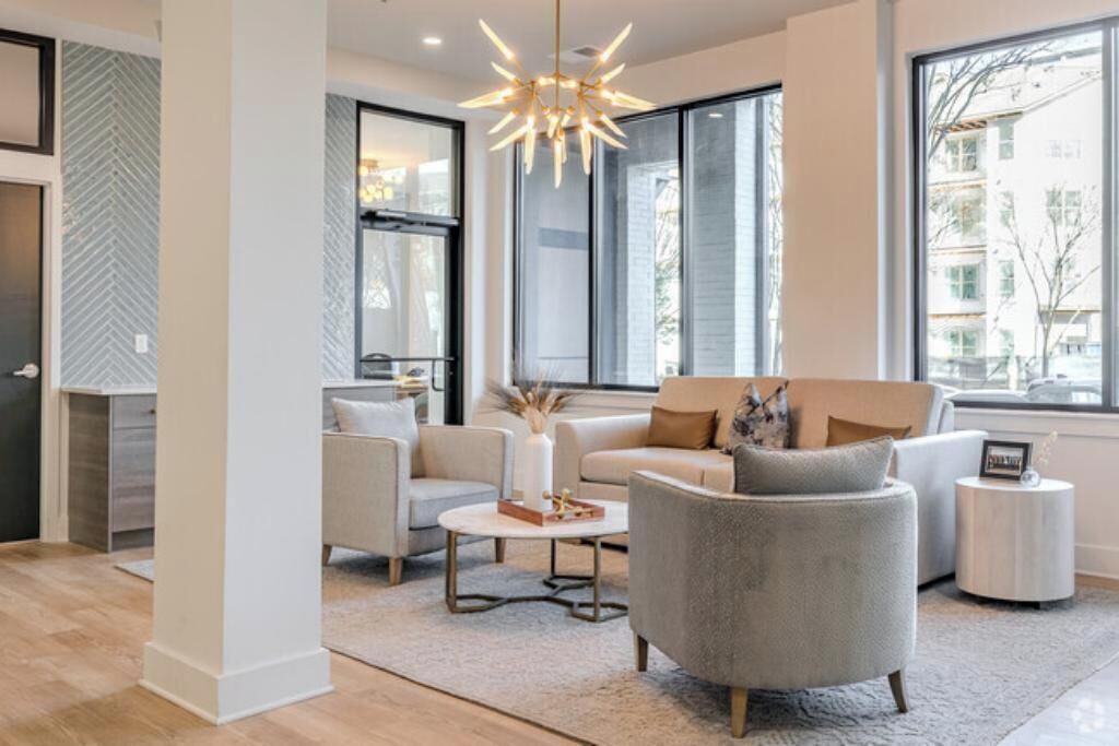 Photo of Others in Lindbergh