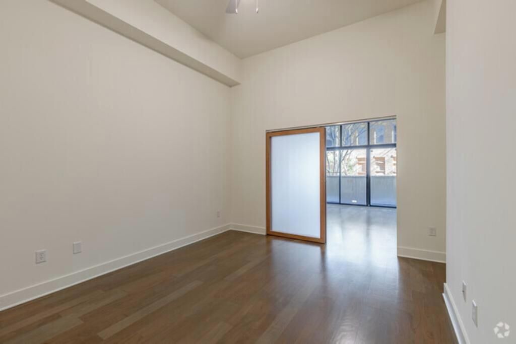 Photo of Others in Lindbergh