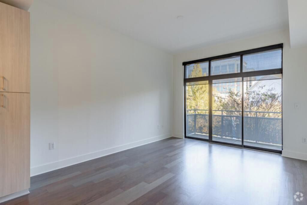 Photo of Others in Lindbergh