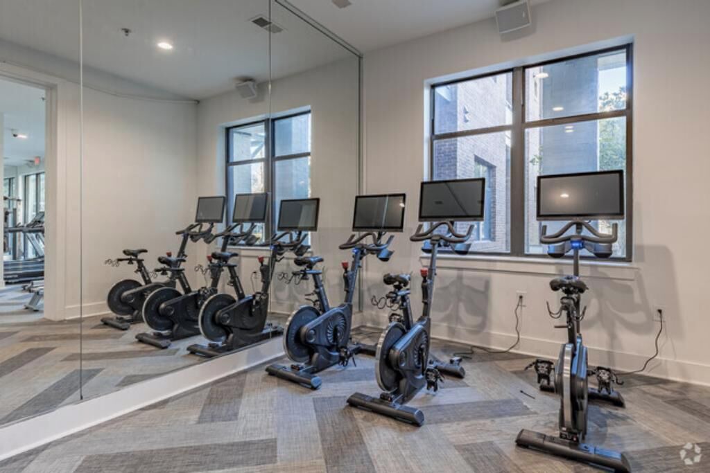 Photo of Others in Lindbergh