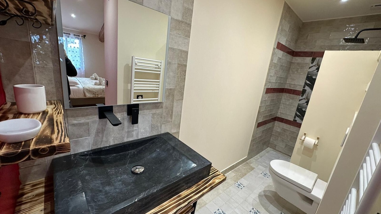 Photo of Bathroom in Arles