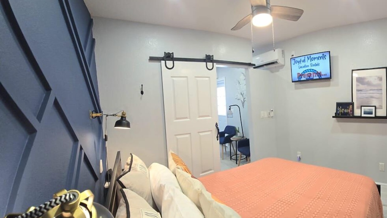 Photo of Bedroom in Carrollwood