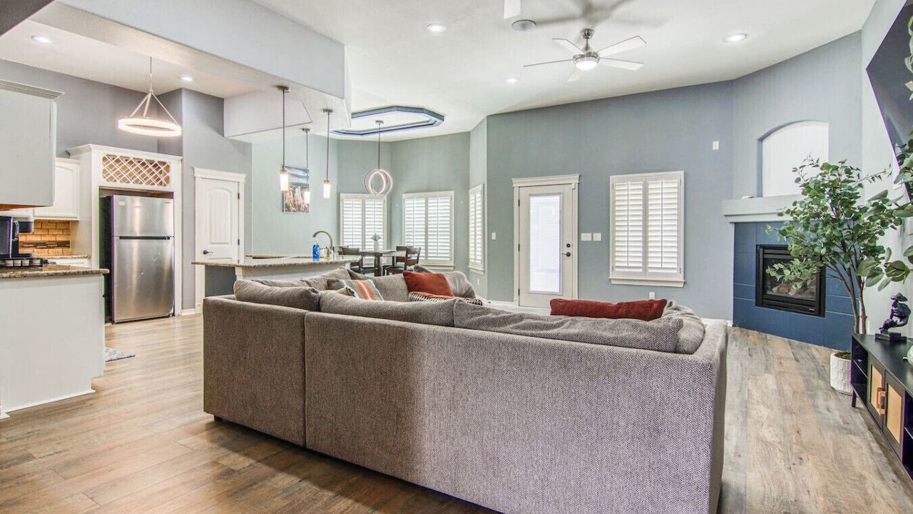 Photo of Livingroom in Biggs Field