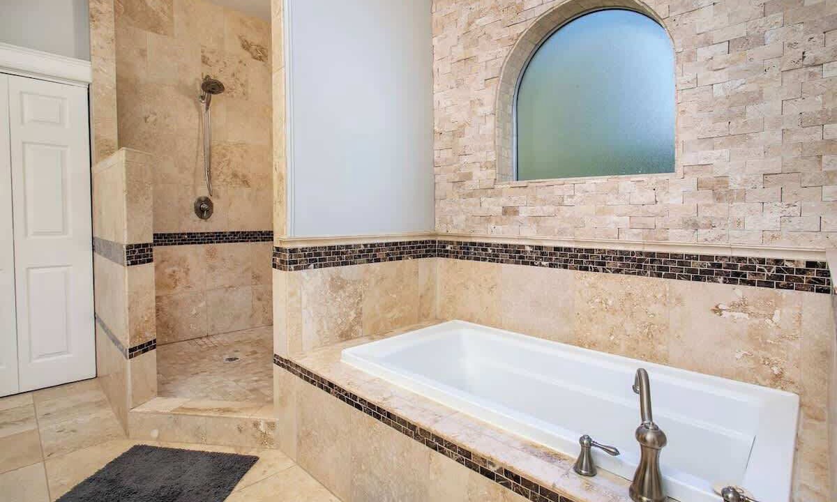 Photo of Bathroom in Gladewater