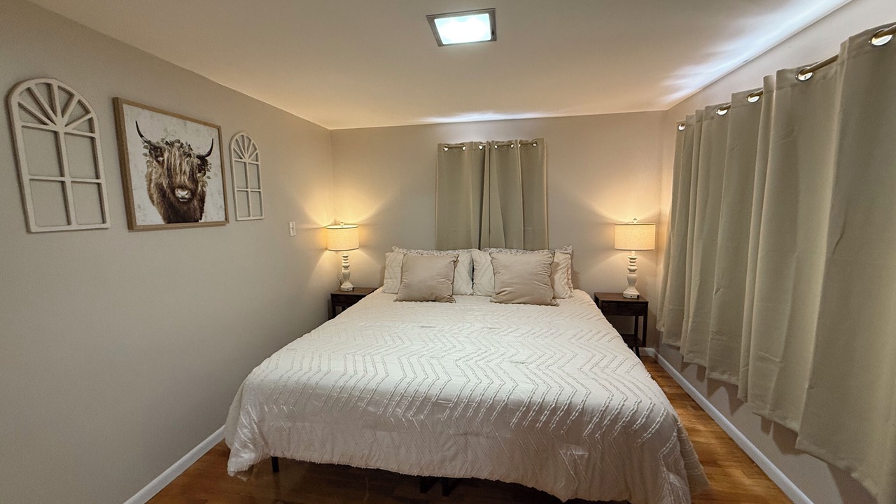 Photo of Bedroom in Salina