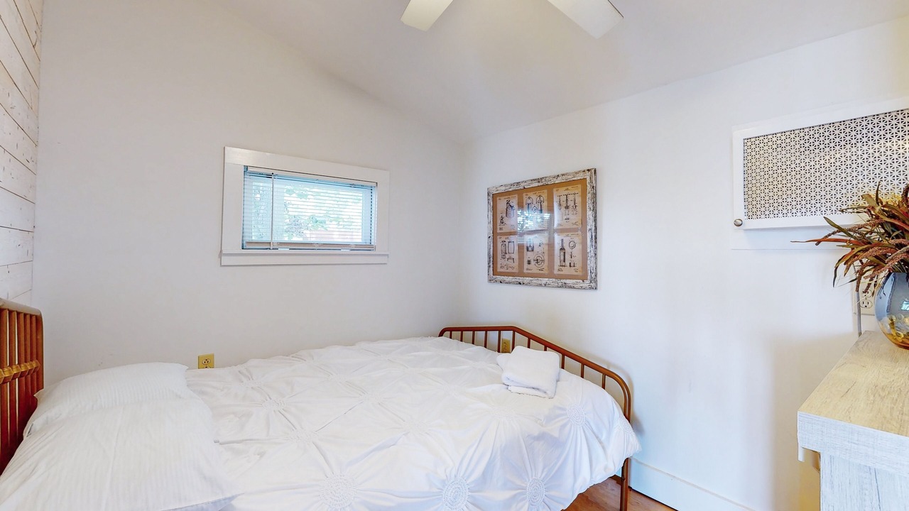 Photo of Bedroom in Town of Ledyard