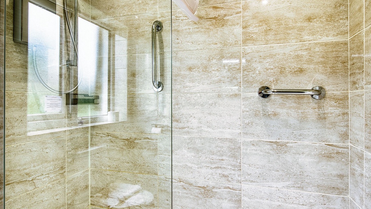 Photo of Bathroom in Beaworthy