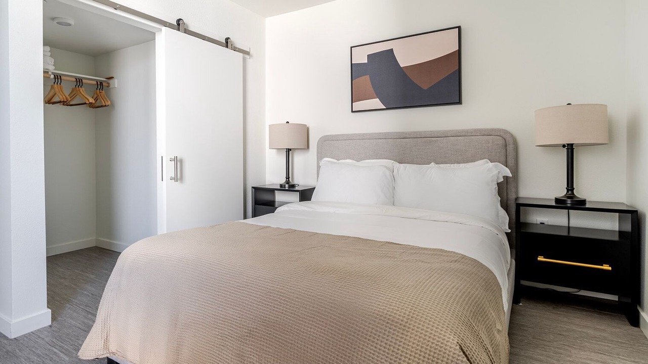 Photo of Bedroom in Downtown Berkeley