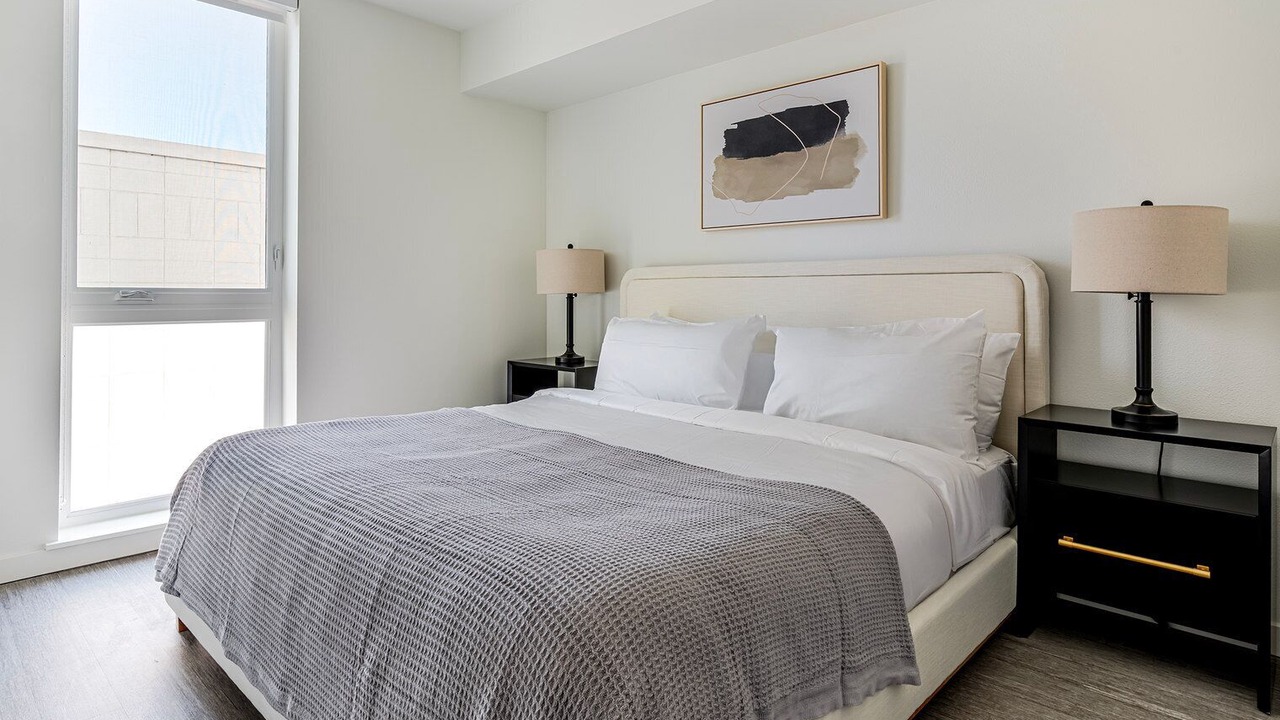 Photo of Bedroom in Downtown Berkeley