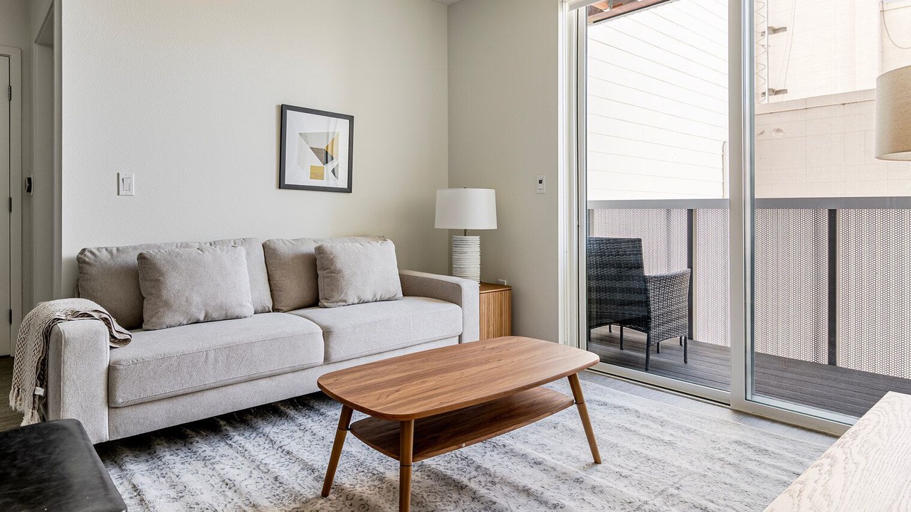 Photo of Livingroom in Downtown Berkeley