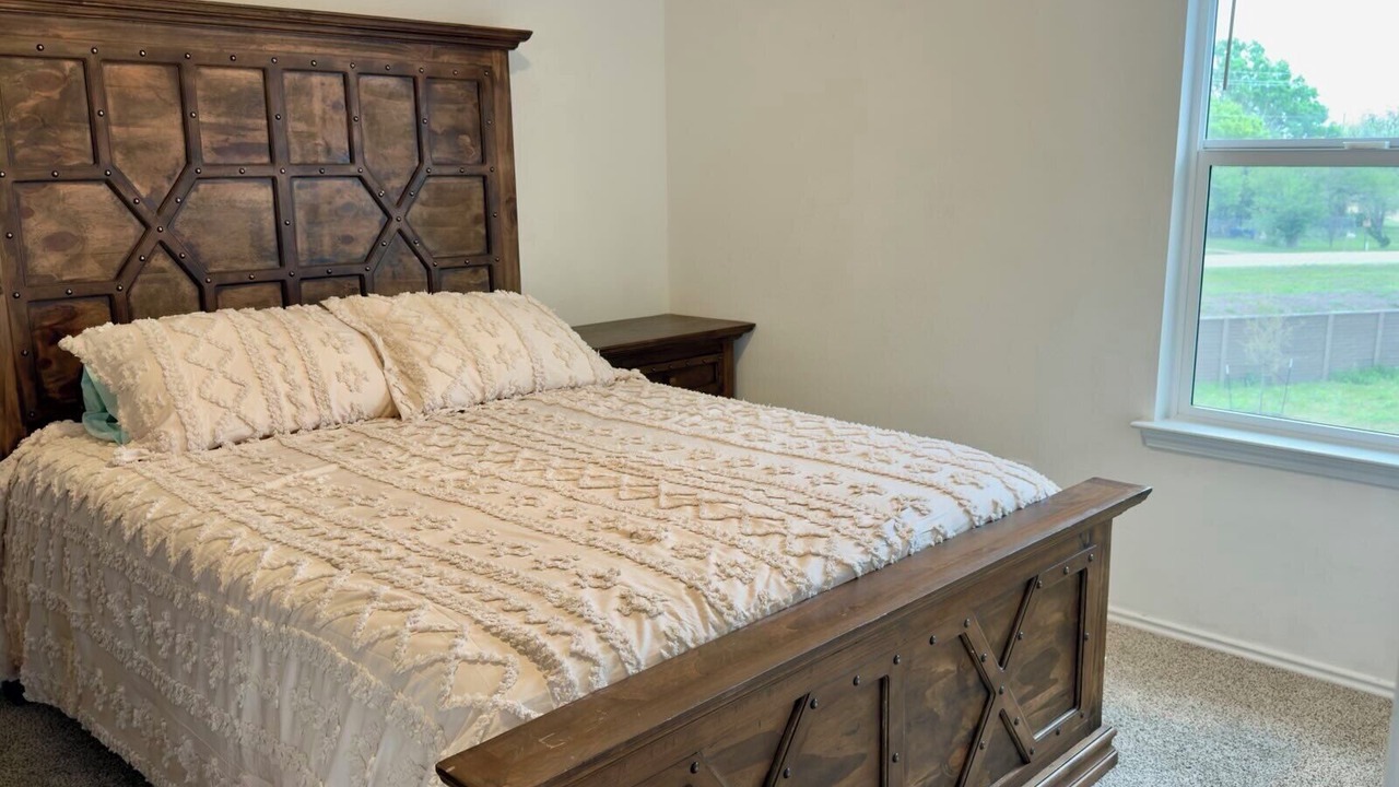 Photo of Bedroom in Kyle