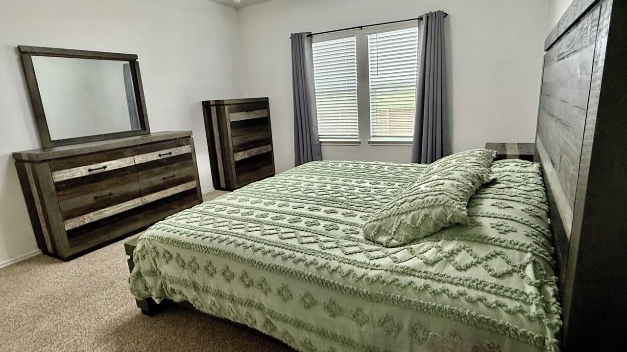 Photo of Bedroom in Kyle