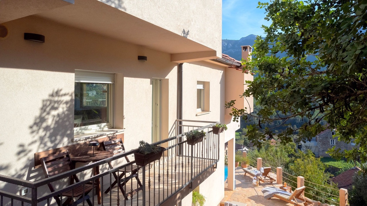 Photo of Patio Balcony in Vrisnik
