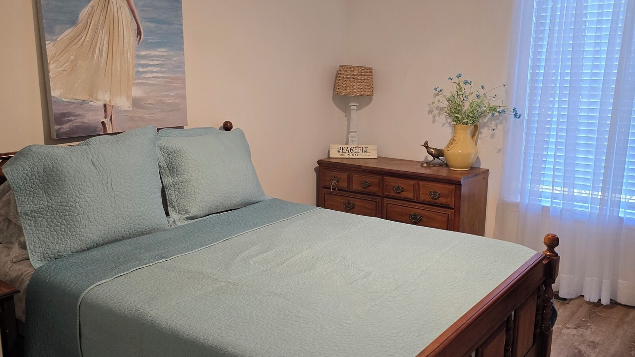 Photo of Bedroom in Lottsburg