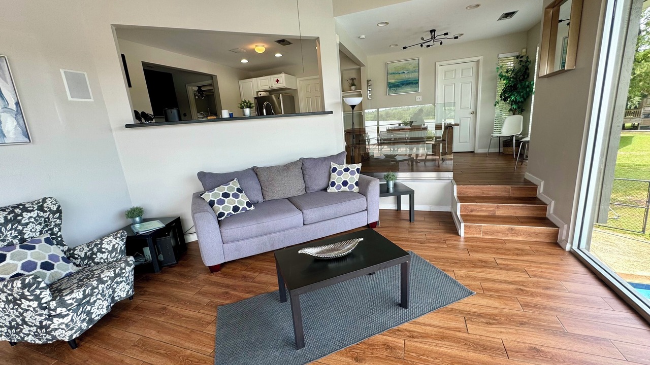 Photo of Livingroom in Barrett