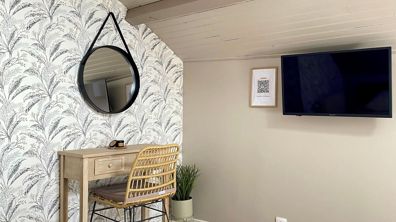 Photo of Bedroom in Semur-en-Auxois