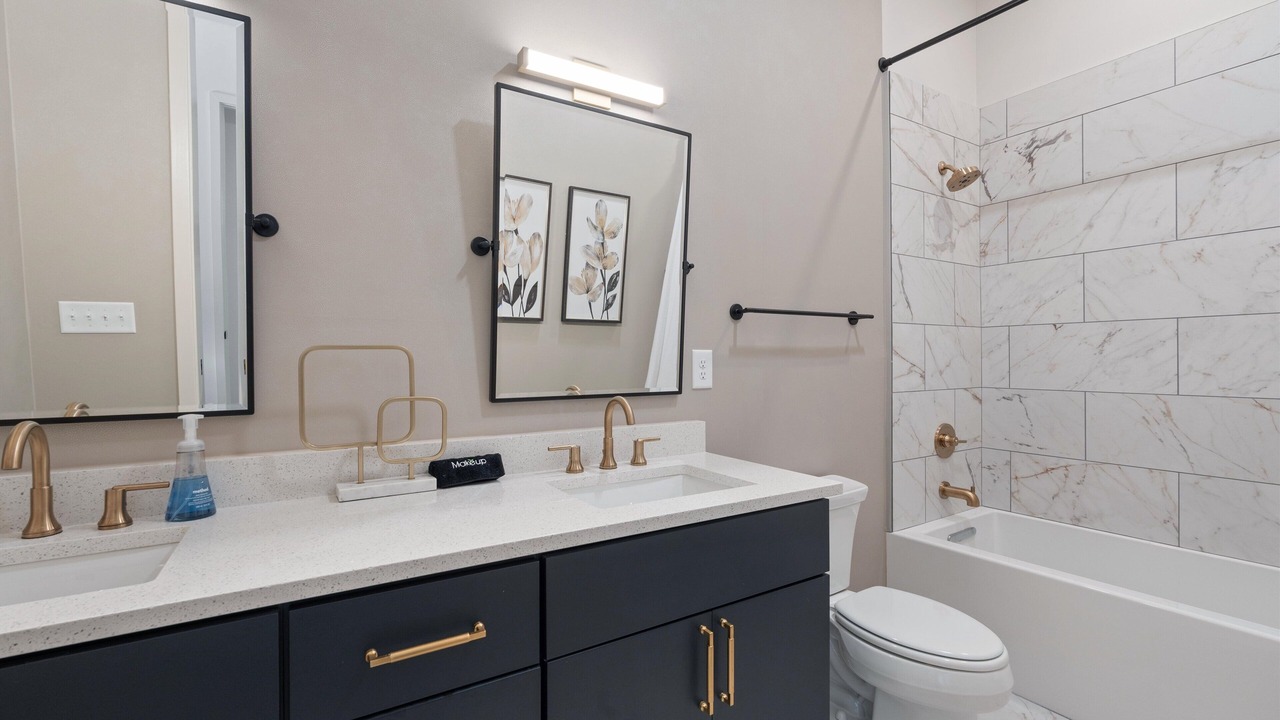 Photo of Bathroom in Music Row