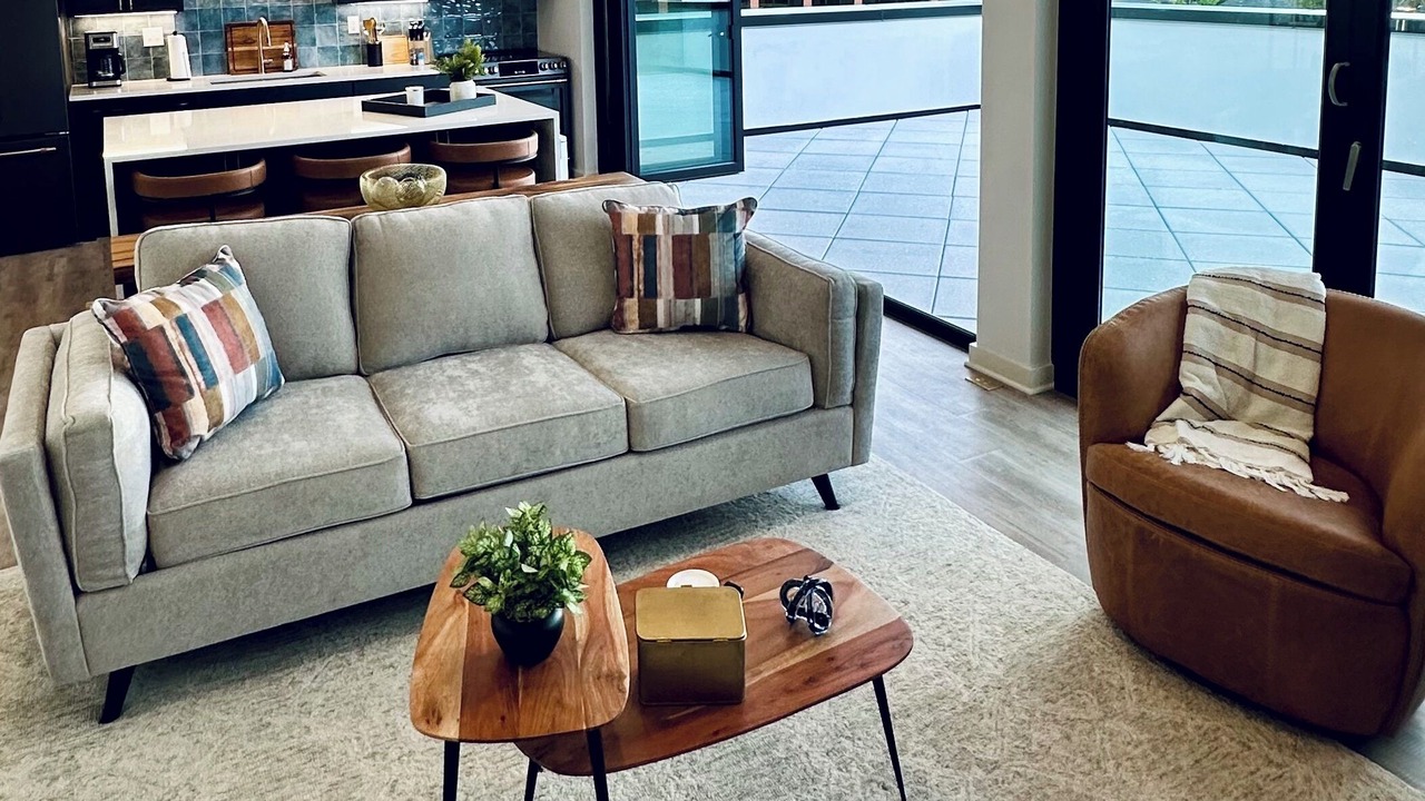 Photo of Livingroom in Music Row