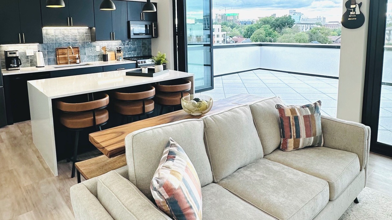 Photo of Livingroom in Music Row