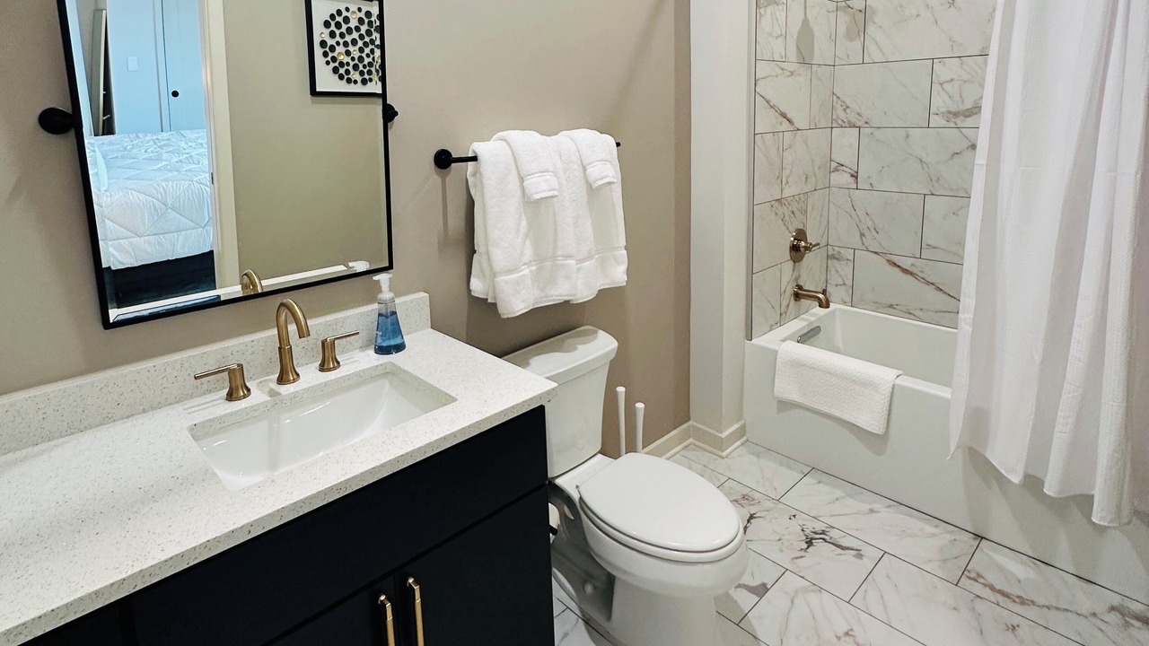 Photo of Bathroom in Music Row