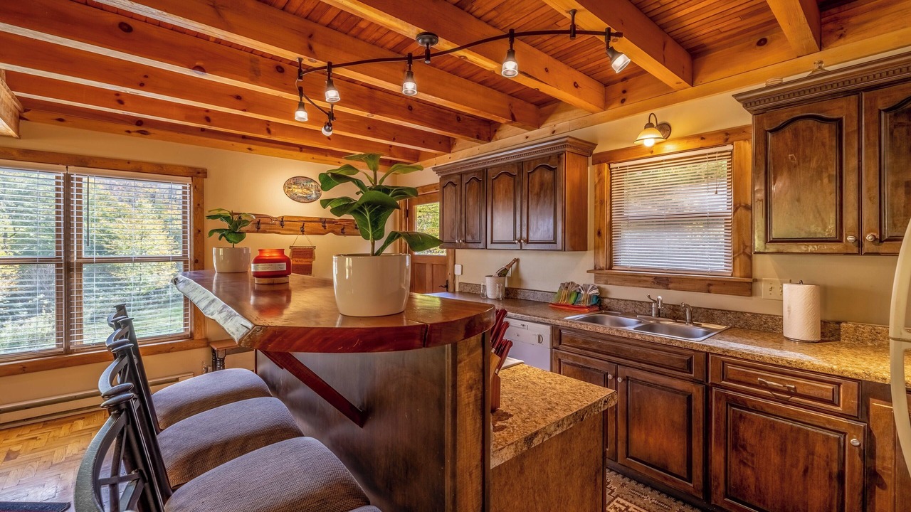 Photo of Kitchen in Mountain Base