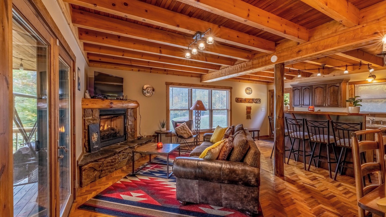 Photo of Livingroom in Mountain Base