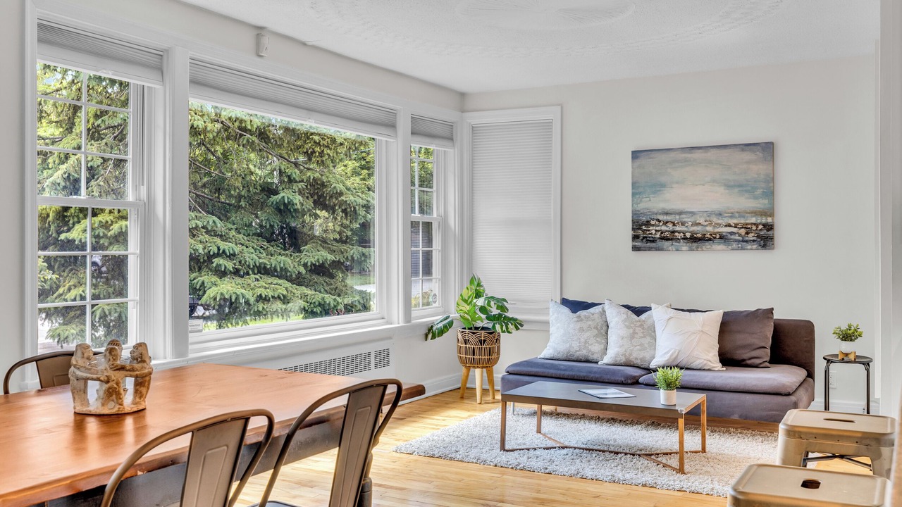 Photo of Livingroom in Westboro