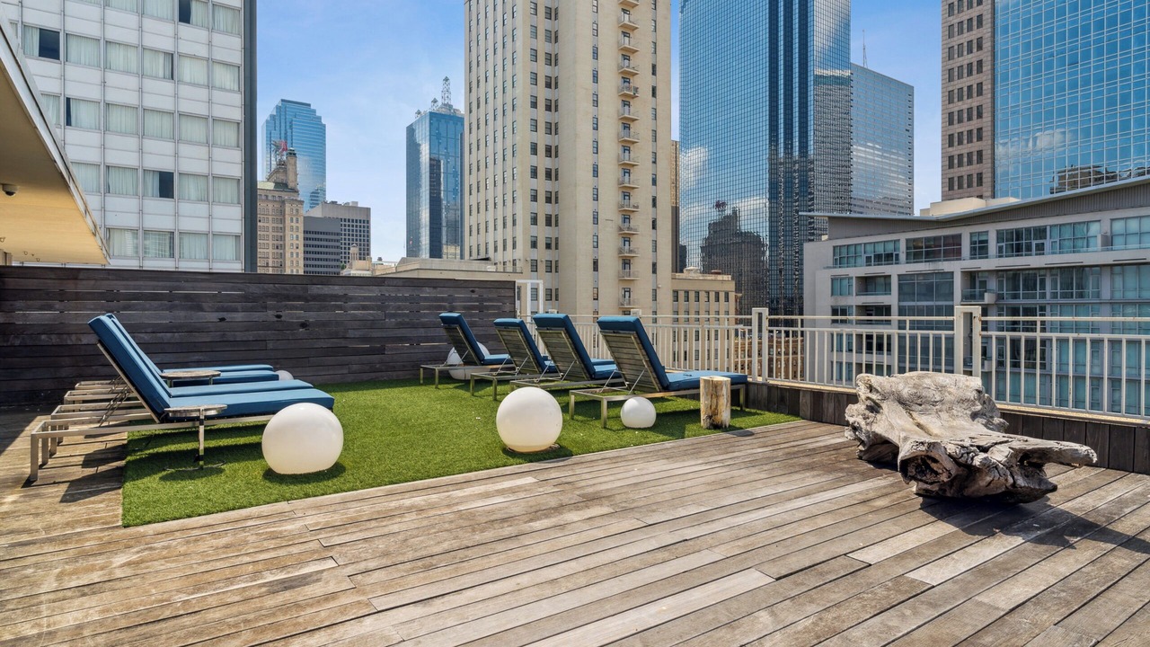 Photo of Patio Balcony in Downtown Dallas