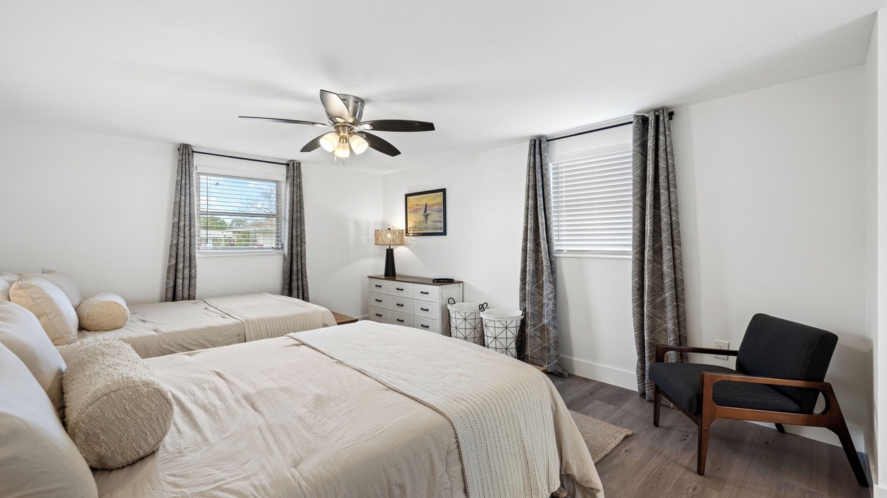 Photo of Bedroom in Gulf Gate Estates