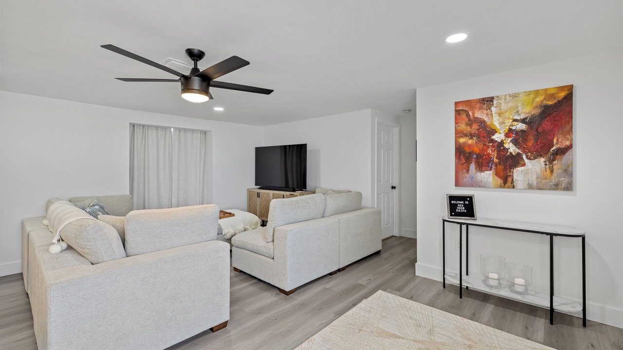 Photo of Livingroom in Gulf Gate Estates