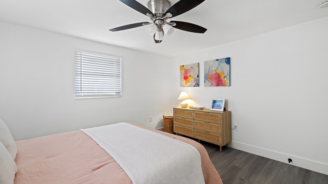 Photo of Bedroom in Gulf Gate Estates