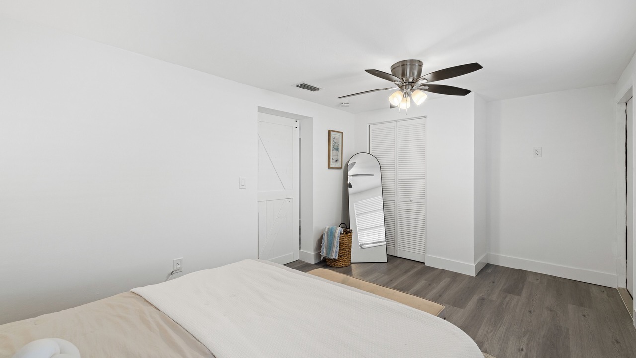 Photo of Bedroom in Gulf Gate Estates
