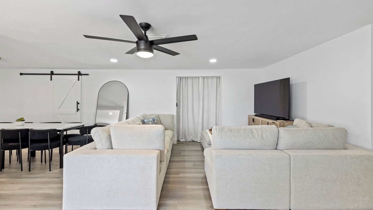 Photo of Livingroom in Gulf Gate Estates