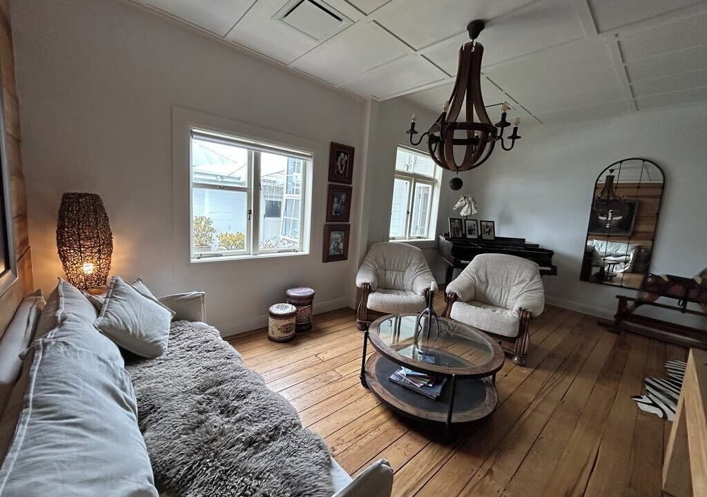 Photo of Livingroom in Leamington