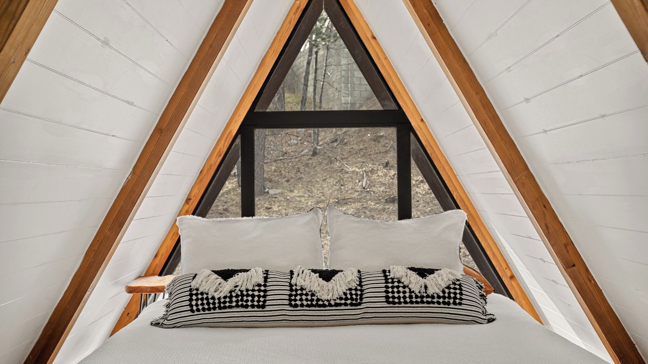 Photo of Bedroom in Arrowbear Lake