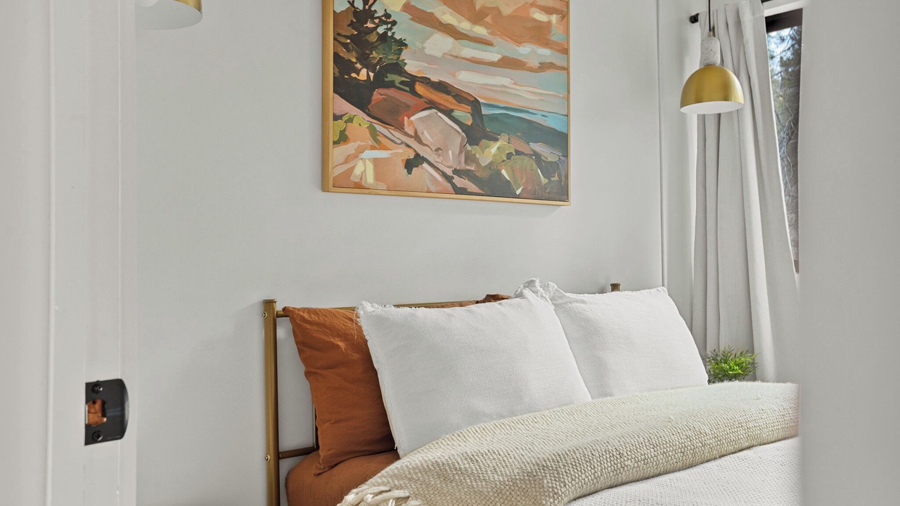 Photo of Bedroom in Arrowbear Lake