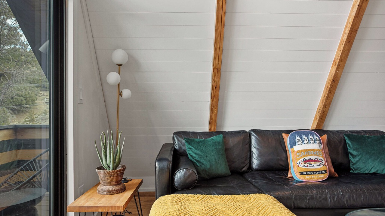 Photo of Livingroom in Arrowbear Lake
