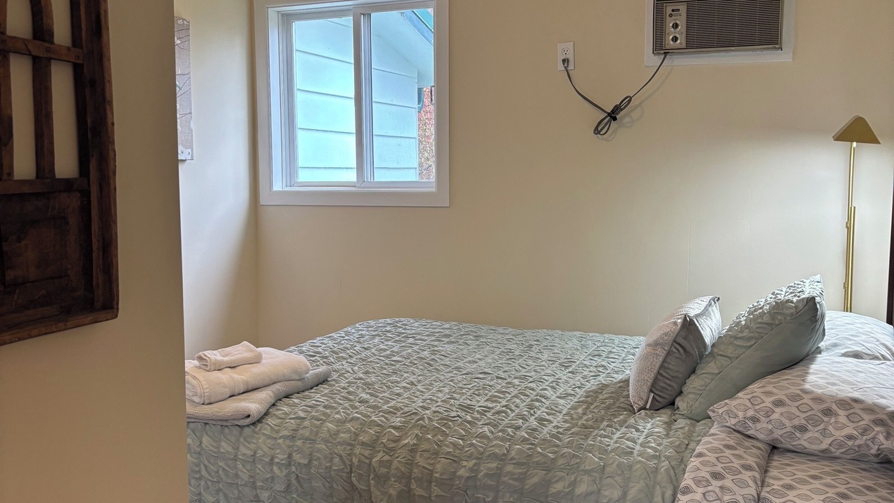 Photo of Bedroom in Blaine