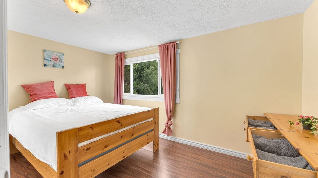 Photo of Bedroom in Kawartha Lakes
