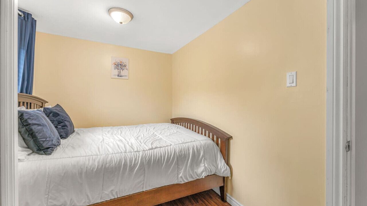 Photo of Bedroom in Kawartha Lakes
