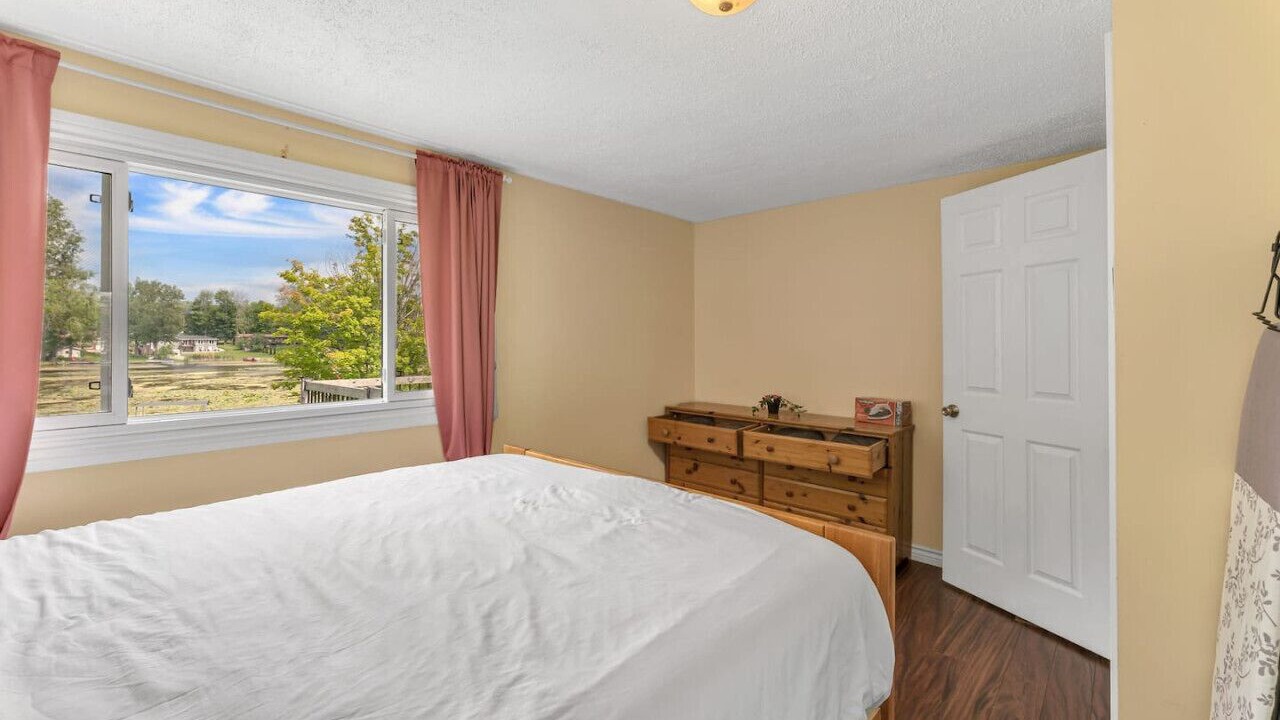 Photo of Bedroom in Kawartha Lakes