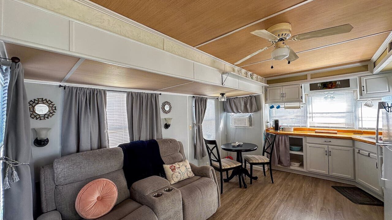 Photo of Livingroom in North Topsail Beach