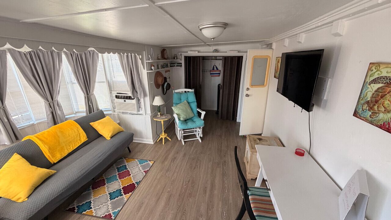 Photo of Livingroom in North Topsail Beach