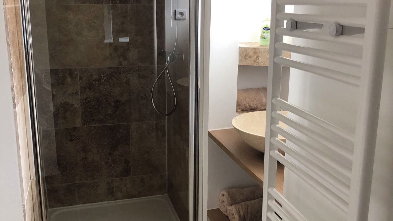 Photo of Bathroom in Caussade