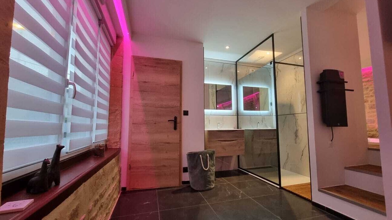 Photo of Bathroom in Charleville-Mezieres