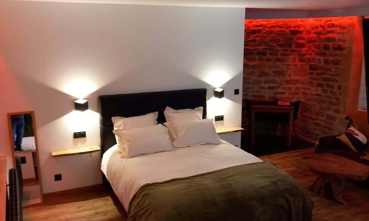 Photo of Bedroom in Charleville-Mezieres