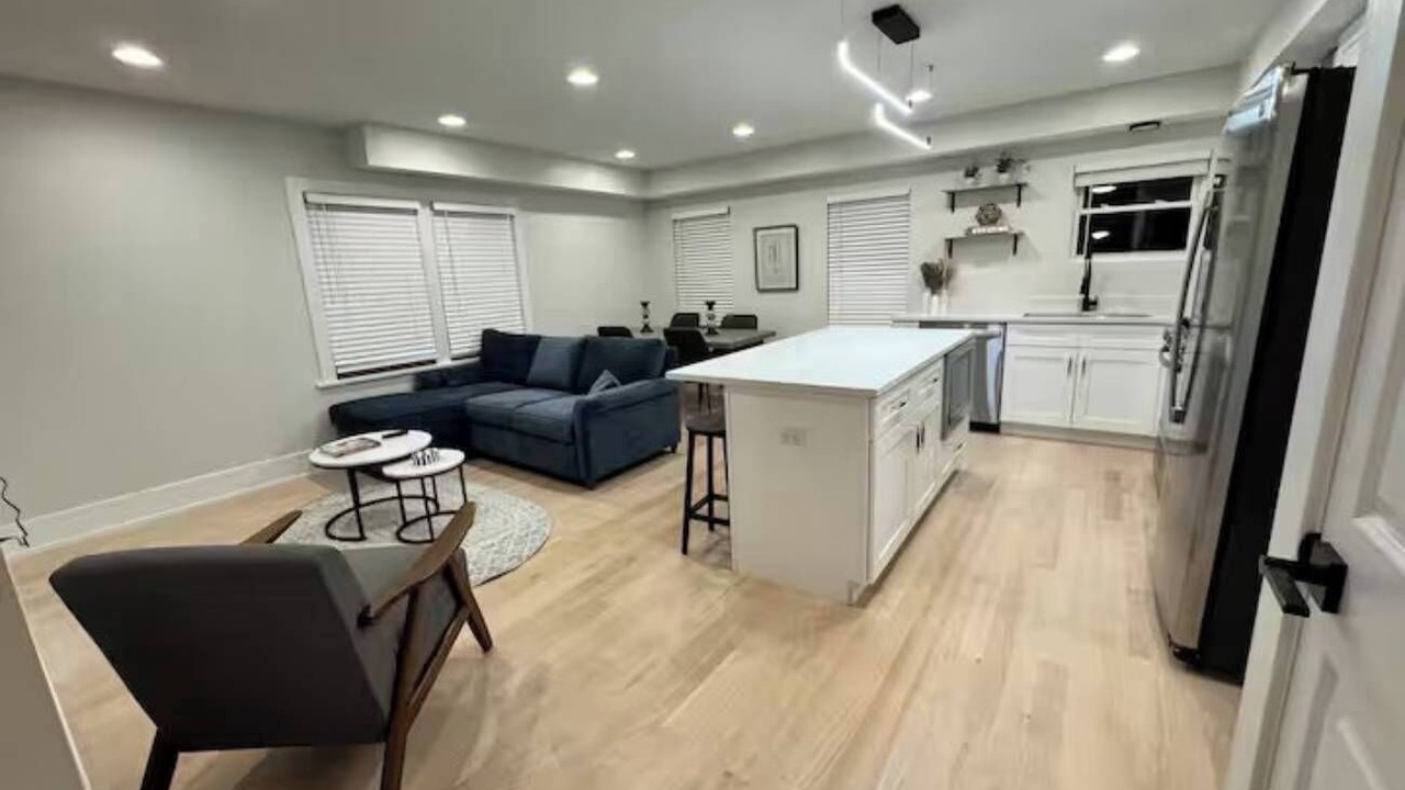 Photo of Livingroom in Brookfield
