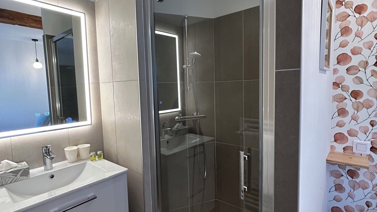 Photo of Bathroom in Lureuil