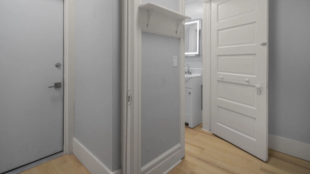 Photo of Bathroom in Collegetown