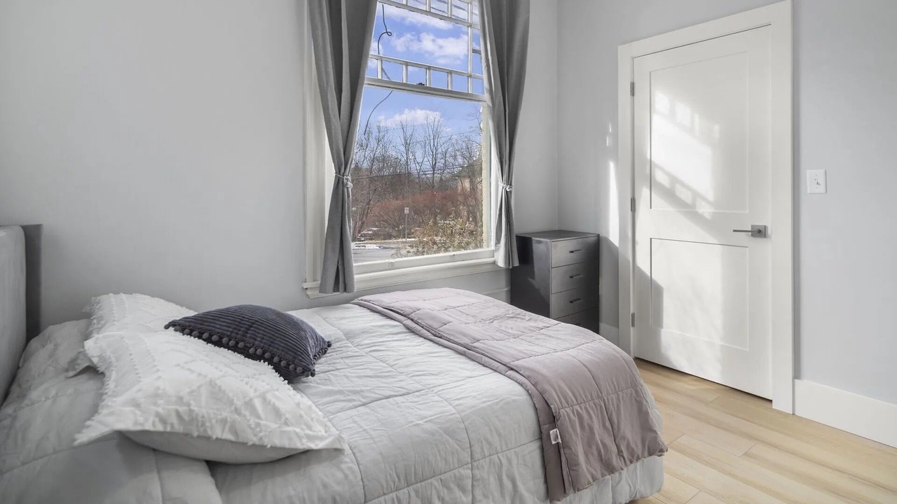 Photo of Bedroom in Collegetown